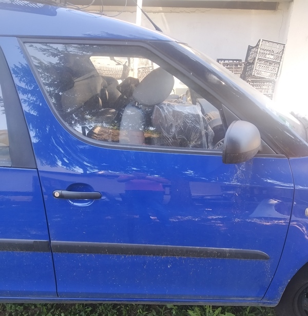 ŠKODA ROOMSTER PREDNJA DESNA Vrata 5J7831056